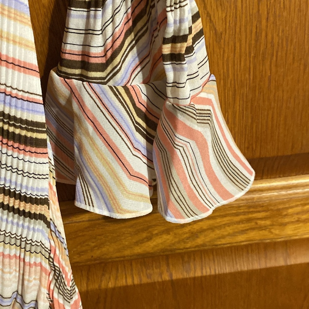 Essentials by Milano Ribbed Blouse. - Picture 3 of 6